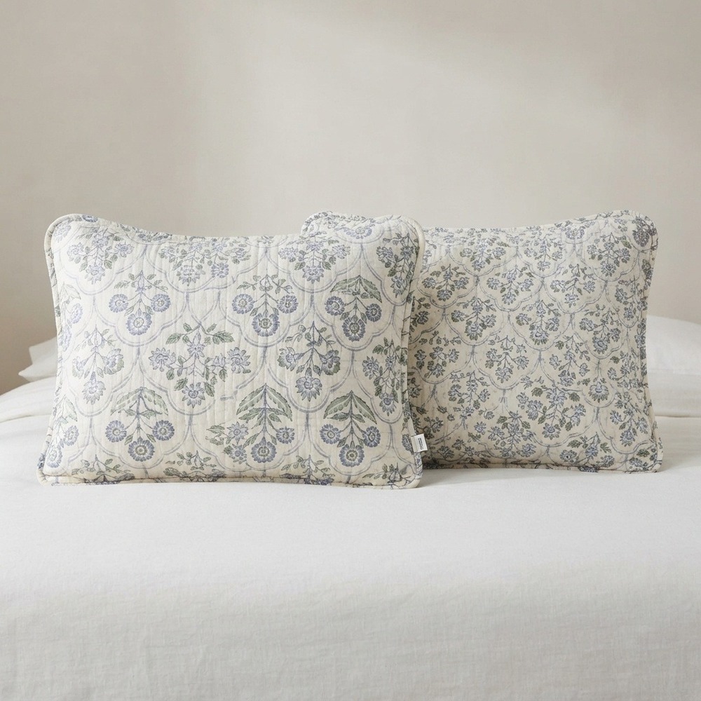 set of 2 Joie Floral Quilted Pillow Shams Cotton Block Blue White 21x27 french